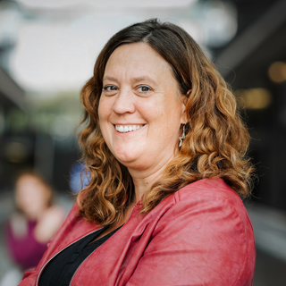 Julia-C. Stange
